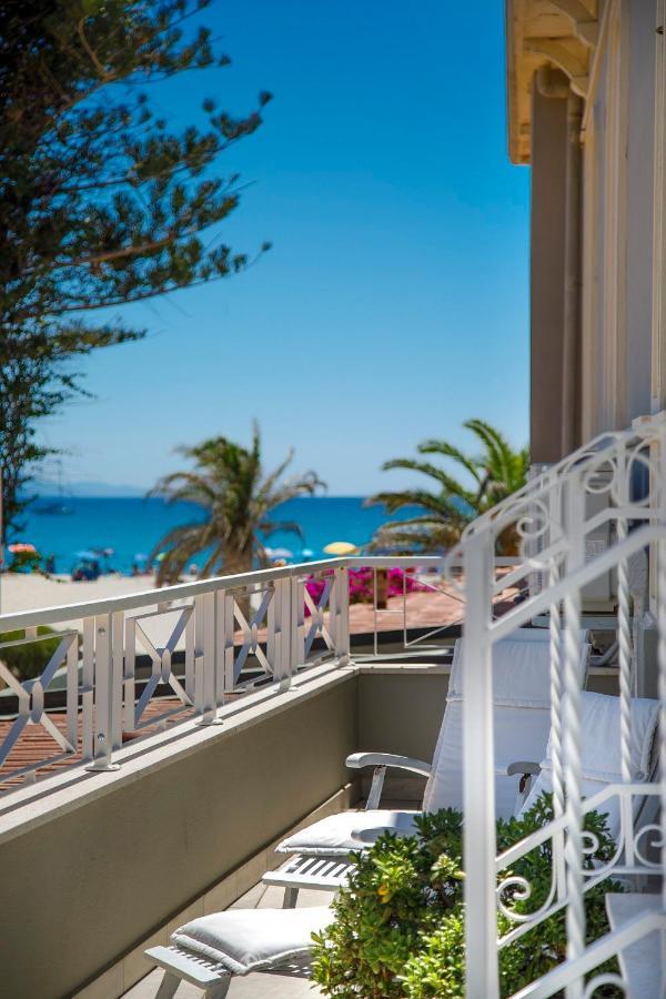 Hotel La Villa Del Mare Кальярі Екстер'єр фото